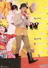 组图：《笑功》吴君如郑中基上演激烈床戏