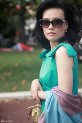 组图：邬君梅戛纳行不为走红毯只为走沙滩