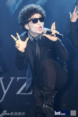 组图：韩团WonderBoys首亮《Ta-Dah》制作发布会