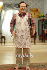 组图：韩星李宝英卞贞秀出席《爱情万万岁》记者会