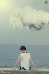 组图：曾轶可日光宣传照曝光 倾诉私密心事