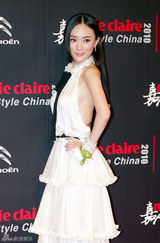 高清图：霍思燕典雅亮相时尚活动 真空玉背艳丽四射