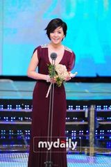 组图：韩国演员高贤贞获2010SBS演技大奖