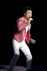 组图：赵本山后街男孩SJ-M等助阵辽视春晚