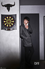 高清：韩演员李尚禹时尚大片 帅气干练气势足