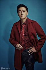 组图：邵峰贺岁大片彰显男人硬朗魅力