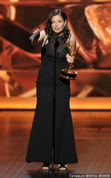 组图：艾美奖谢耳朵三获喜剧视帝 毒师获最佳