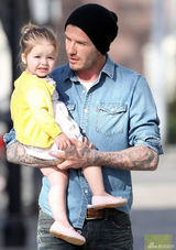 策划：明星宝宝着装大PK 小七苏瑞领衔萌妹子