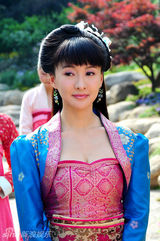 高清图：《帝锦》顺利杀青 郑亦桐不舍剧中人