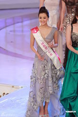 组图：2012港姐竞选现场 张名雅获国际亲善小姐