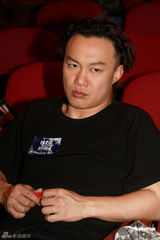 高清组图：陈奕迅香港开唱 靠唱功长裤T恤也疯狂