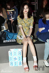 组图：missA等助阵时装周 金宇彬走秀变吸血鬼