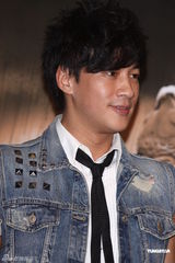 组图：《三国》主演台湾宣传 何润东佩服陈建斌