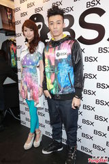 组图：周柏豪自认比余文乐帅 暗指乐雨恋相配