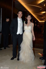 组图：杨采妮大婚 梁咏琪李心洁携夫出席