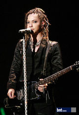 组图：日本男团彩虹乐队出演《世界巡演之首尔站》