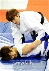 组图：神话六成员参加《神话广播》公开拍摄