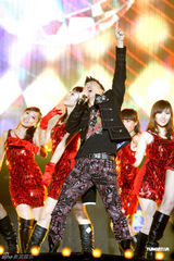 组图：深圳卫视音乐季上海首跑 周杰伦庾澄庆助阵