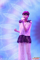 组图：Twins新城变红粉佳人 林峰帅气王祖蓝搞怪