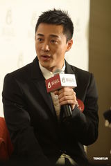 组图：林峰不回应感情问题 期待和刘德华合作