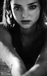 高清组图：米兰达-可儿全裸黑白性感写真曝光