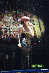 组图：梁静茹演唱会落幕 与表哥同台合唱