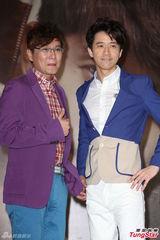 组图：光良举办新专辑发片记者会 张信哲站台