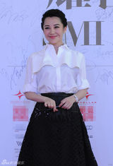 组图：高圆圆许晴粉嫩扮靓 频撩发优雅