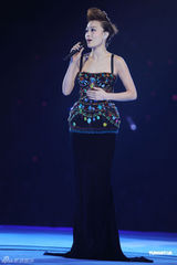 组图：关之琳徐濠萦等众星捧场黄伟文作品展