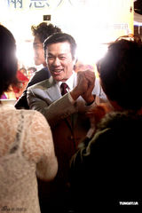 组图：猪哥亮复出拍电影   蓝正龙视其为偶像