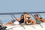 组图：莱昂纳多1男勾5女 开豪华游艇出海作乐