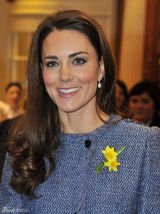 高清图：英国王妃凯特-米尔顿优雅现身百货公司