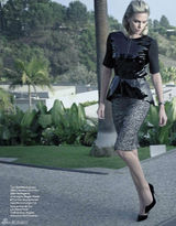 组图：查理兹-塞隆登《ELLE》封面展优雅气质