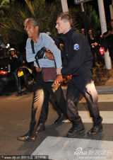高清：《的士速递》男星萨米-纳塞利与警察搏斗被捕