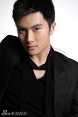 组图：沈泰帅气宣传照曝光 阳光形象抓人眼球