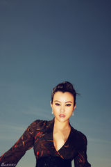 组图：郝蕾戛纳海边写真曝光 着装典雅显露东方美