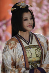 组图：刘晓庆再演少女 被小21岁演员唤“丫头”