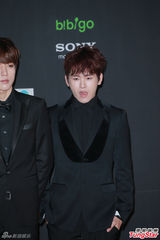 高清：EXO少时BB等亮相MAMA红毯 郭富城助阵