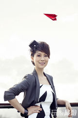 幻灯图集：海清休闲写真曝光 随性旅途享受生活 