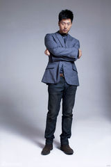 组图：《女人的抉择》凌潇肃痴情新贵受好评