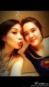 组图：钟丽缇为女儿庆生 晒合影似姐妹