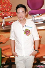 组图：陈豪未知胎儿性别 笑称宝宝旺父