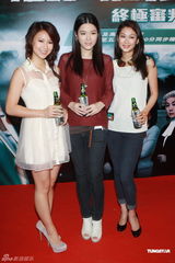 组图：胡杏儿宣传《怒火2》曝曾被吴镇宇骂