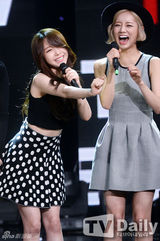 组图：韩团劲歌热舞 Girls Day热辣秀腿