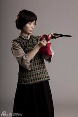 组图：献礼剧《开天辟地》邓颖超定妆照 