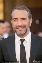 组图：上届影帝让-迪雅尔丹亮相魅力十足