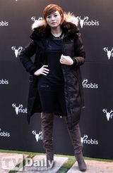 组图：金惠秀2AM任瑟雍等出席时尚活动