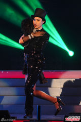 张国荣纪念演唱会 张敬轩雌雄同体梁朝伟深情