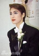 组图：天海佑希46岁生日 宝冢男角剧照大放送