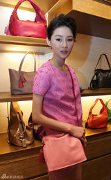 组图：IT GIRL陈燃秀粉色系情结 优雅时尚集于一身